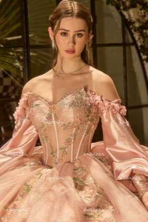 R02 002 Beauty