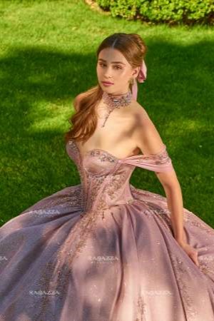 R04 004 Beauty